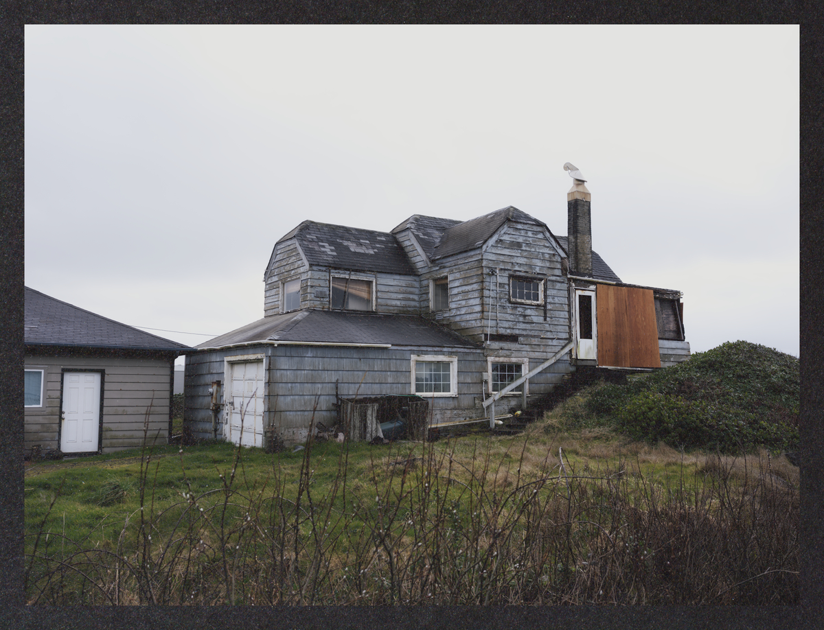 the-gray-margin/DSCF0069-Mockup