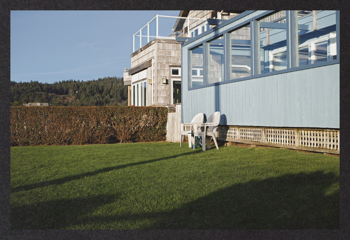 the-gray-margin/SDIM3189-Mockup